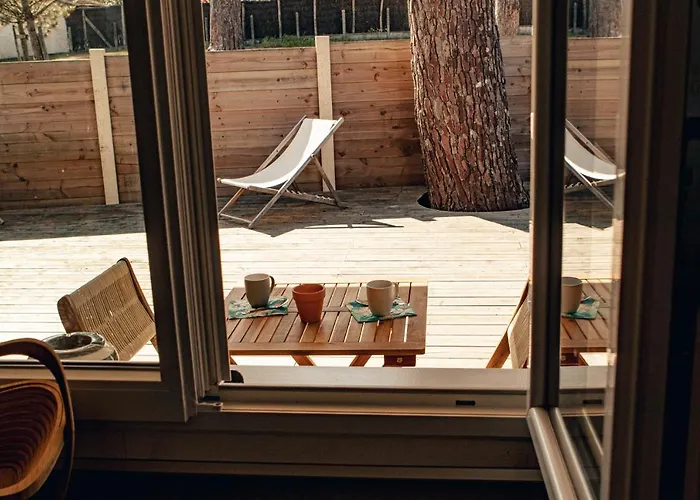 La De L'estran Au Bord De